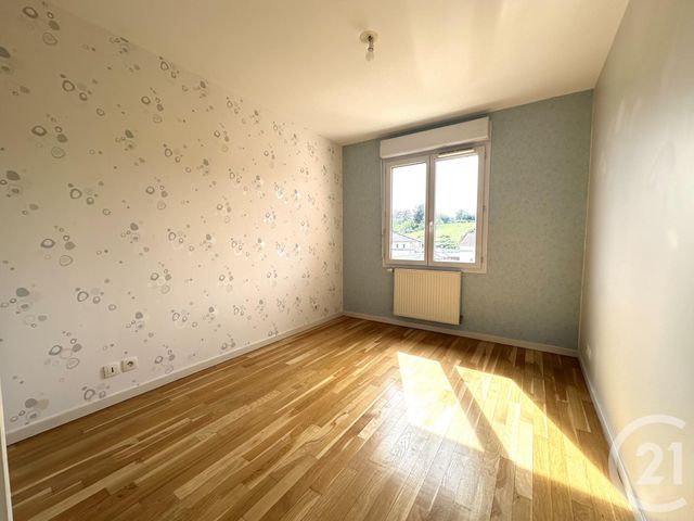 Appartement F4 à louer - 4 pièces - 85.42 m2 - ST GENIS LAVAL - 69 - RHONE-ALPES - Century 21 Grande Rue