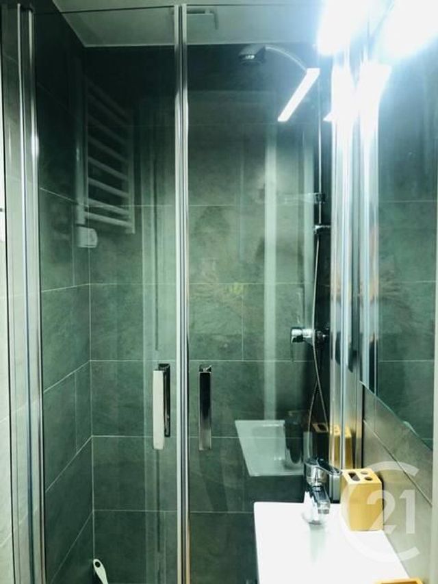 Appartement T4 à vendre - 4 pièces - 49.45 m2 - LYON - 69003 - RHONE-ALPES - Century 21 Grande Rue