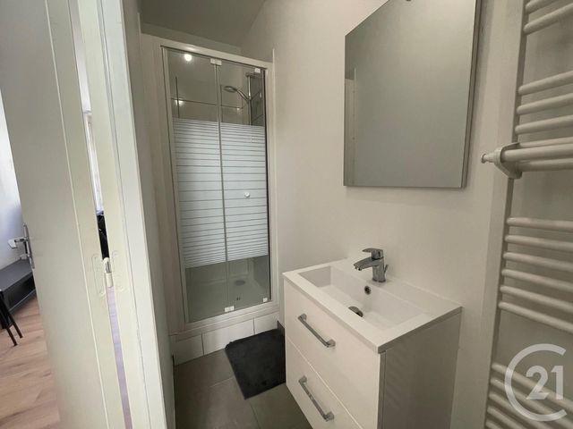 Appartement F1 à louer - 1 pièce - 17.64 m2 - VILLEURBANNE - 69 - RHONE-ALPES - Century 21 Grande Rue