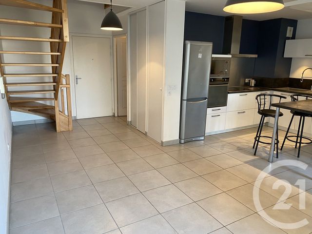 Appartement F3 à louer - 3 pièces - 73.23 m2 - LYON - 69008 - RHONE-ALPES - Century 21 Grande Rue