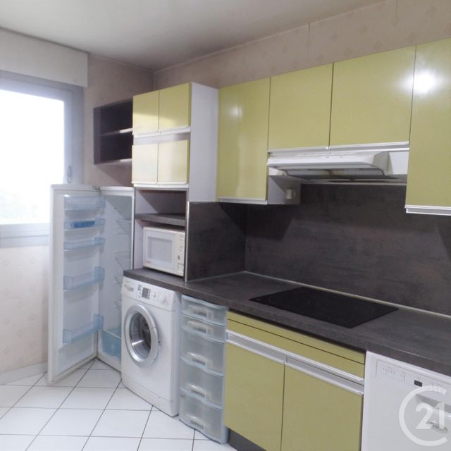 Appartement F4 à vendre - 4 pièces - 90.22 m2 - BRON - 69 - RHONE-ALPES - Century 21 Grande Rue