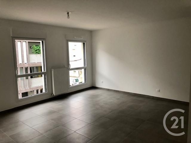 Appartement à louer - 2 pièces - 46.19 m2 - LYON - 69007 - RHONE-ALPES - Century 21 Grande Rue