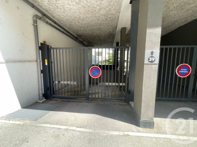 parking à louer - 11.44 m2 - VILLEURBANNE - 69 - RHONE-ALPES - Century 21 Grande Rue