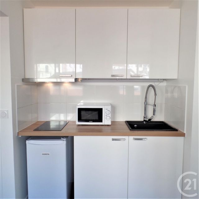 Appartement F1 à louer - 1 pièce - 28.37 m2 - LYON - 69007 - RHONE-ALPES - Century 21 Grande Rue