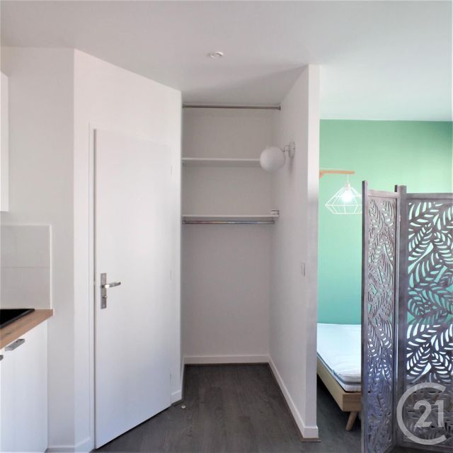 Appartement F1 à louer - 1 pièce - 28.37 m2 - LYON - 69007 - RHONE-ALPES - Century 21 Grande Rue