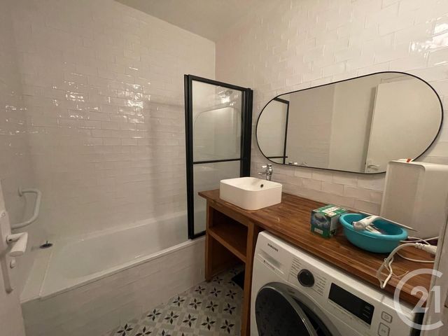 Appartement F3 à louer - 3 pièces - 62.15 m2 - VILLEURBANNE - 69 - RHONE-ALPES - Century 21 Grande Rue