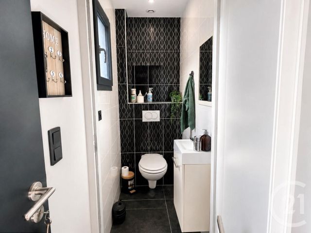 maison à louer - 5 pièces - 120.0 m2 - JARDIN - 38 - RHONE-ALPES - Century 21 Grande Rue