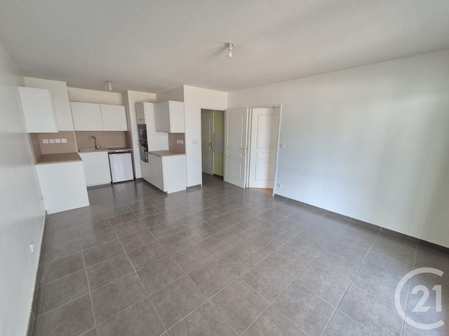 Appartement T2 à vendre - 2 pièces - 43.0 m2 - OULLINS - 69 - RHONE-ALPES - Century 21 Grande Rue
