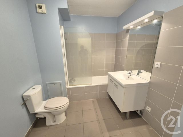 Appartement T2 à vendre - 2 pièces - 43.0 m2 - OULLINS - 69 - RHONE-ALPES - Century 21 Grande Rue