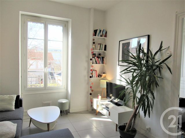Appartement F2 à louer - 2 pièces - 36.55 m2 - VILLEURBANNE - 69 - RHONE-ALPES - Century 21 Grande Rue