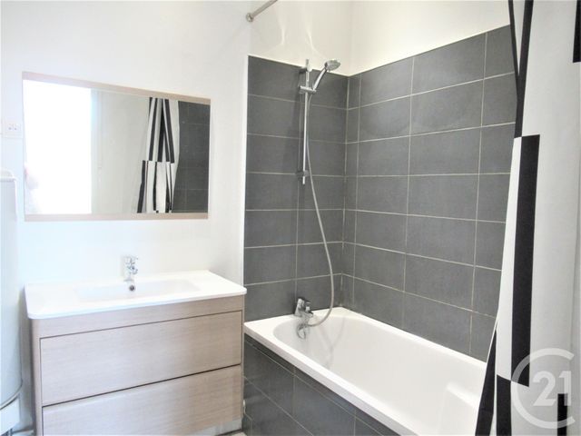 Appartement F2 à louer - 2 pièces - 36.55 m2 - VILLEURBANNE - 69 - RHONE-ALPES - Century 21 Grande Rue