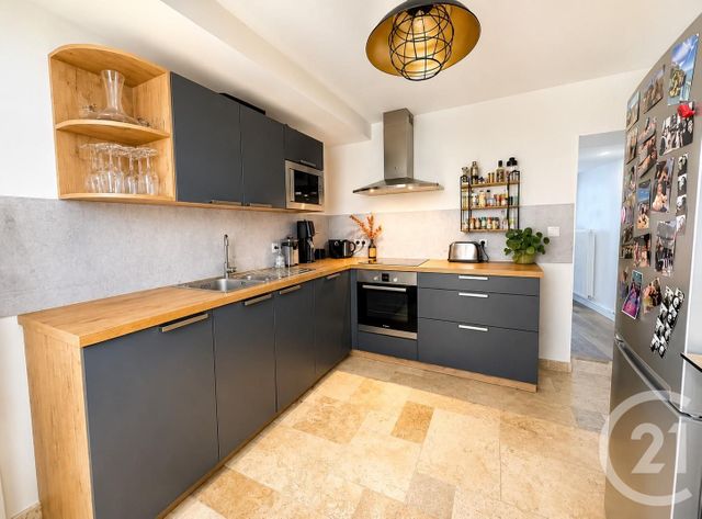 Appartement F3 à louer - 3 pièces - 87.2 m2 - VIENNE - 38 - RHONE-ALPES - Century 21 Grande Rue