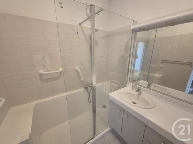 Appartement T3 à vendre - 3 pièces - 68.7 m2 - LA MULATIERE - 69 - RHONE-ALPES - Century 21 Grande Rue