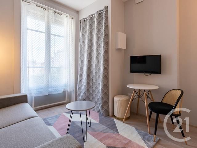 Appartement F1 à louer - 1 pièce - 14.96 m2 - LYON - 69006 - RHONE-ALPES - Century 21 Grande Rue