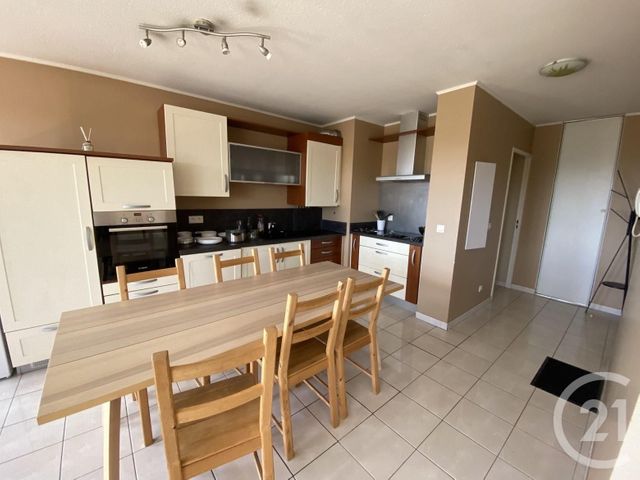 Appartement F4 à louer - 4 pièces - 90.88 m2 - LYON - 69003 - RHONE-ALPES - Century 21 Grande Rue