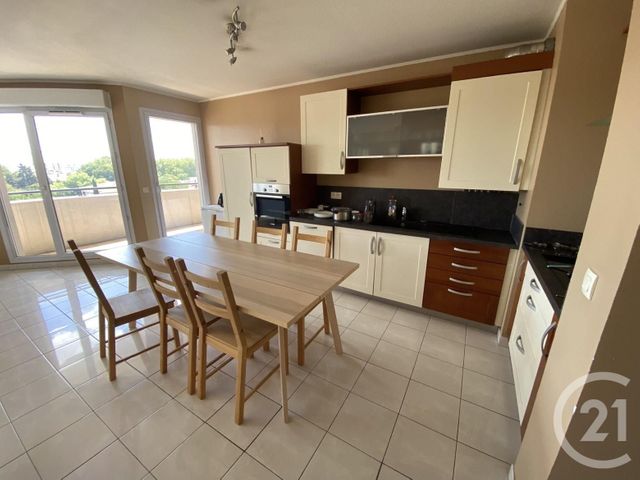 Appartement F4 à louer - 4 pièces - 90.88 m2 - LYON - 69003 - RHONE-ALPES - Century 21 Grande Rue