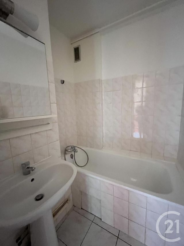 Appartement F2 à louer - 2 pièces - 43.12 m2 - VILLEURBANNE - 69 - RHONE-ALPES - Century 21 Grande Rue