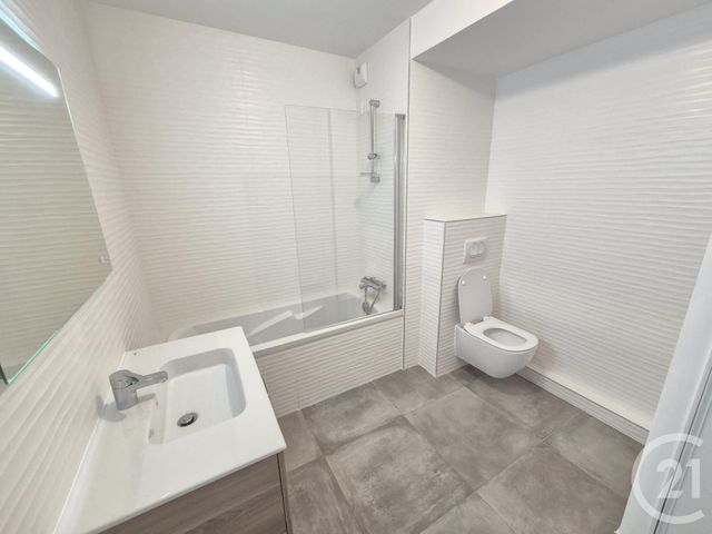 Appartement T2 à louer - 2 pièces - 49.56 m2 - CALUIRE ET CUIRE - 69 - RHONE-ALPES - Century 21 Grande Rue