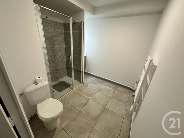 Appartement F2 à louer - 2 pièces - 42.6 m2 - VILLEURBANNE - 69 - RHONE-ALPES - Century 21 Grande Rue