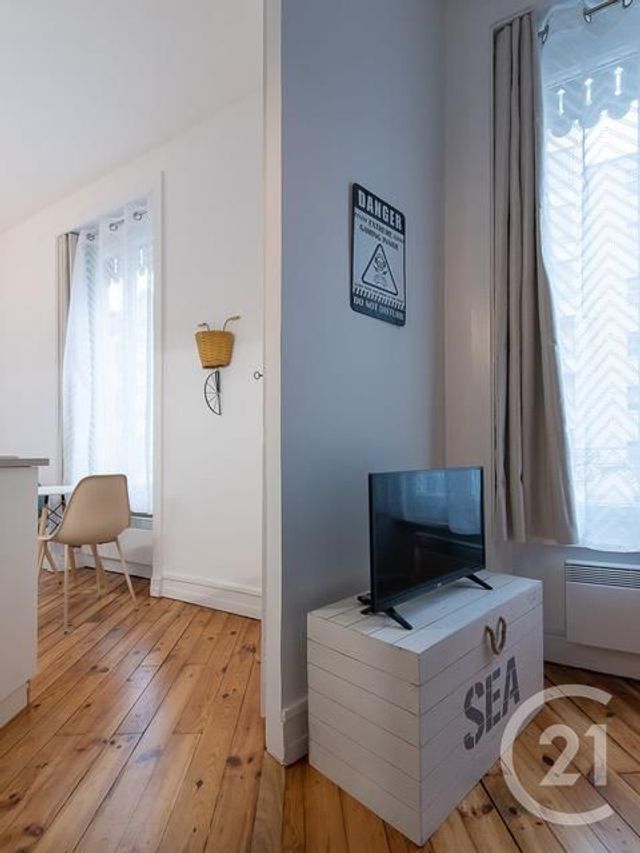 Appartement F1 à louer - 1 pièce - 22.33 m2 - LYON - 69008 - RHONE-ALPES - Century 21 Grande Rue
