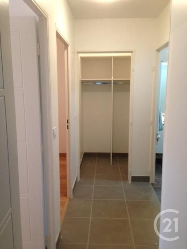 Appartement F3 à vendre - 3 pièces - 63.0 m2 - LYON - 69007 - RHONE-ALPES - Century 21 Grande Rue