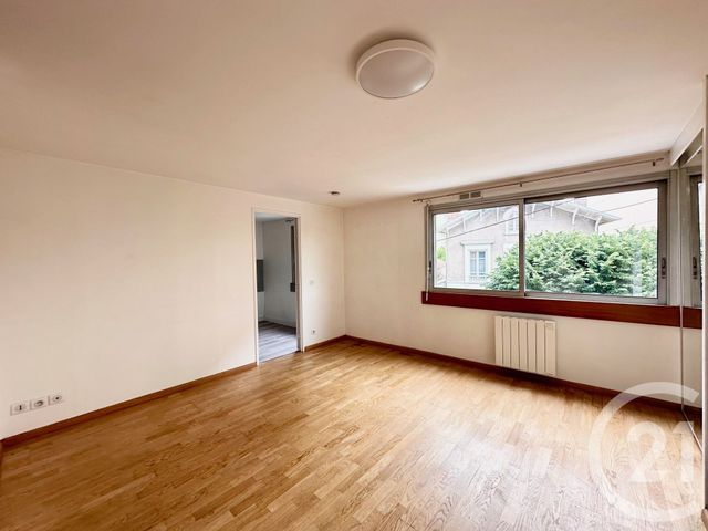 Appartement F2 à louer - 2 pièces - 46.05 m2 - VILLEURBANNE - 69 - RHONE-ALPES - Century 21 Grande Rue