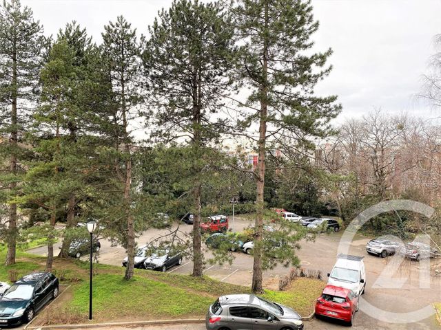 Appartement F1 à louer - 1 pièce - 30.0 m2 - OULLINS - 69 - RHONE-ALPES - Century 21 Grande Rue