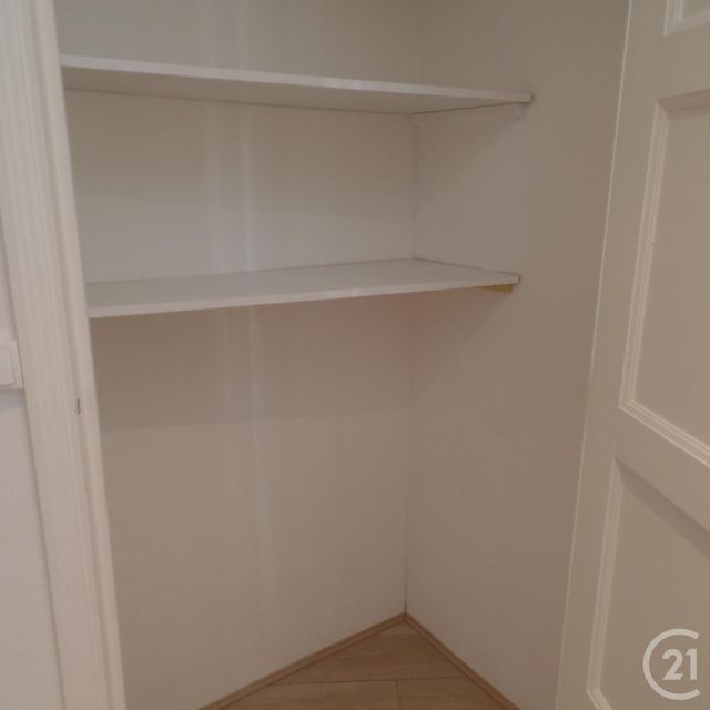 Appartement F2 à louer - 2 pièces - 37.0 m2 - VILLEURBANNE - 69 - RHONE-ALPES - Century 21 Grande Rue