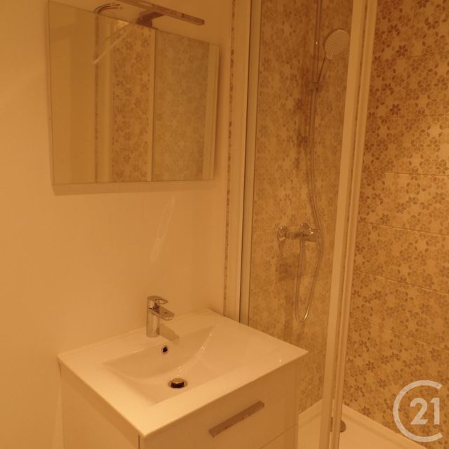 Appartement F2 à louer - 2 pièces - 37.0 m2 - VILLEURBANNE - 69 - RHONE-ALPES - Century 21 Grande Rue