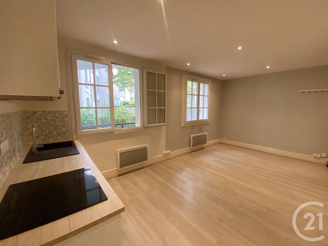 Appartement F2 à louer - 2 pièces - 37.0 m2 - VILLEURBANNE - 69 - RHONE-ALPES - Century 21 Grande Rue