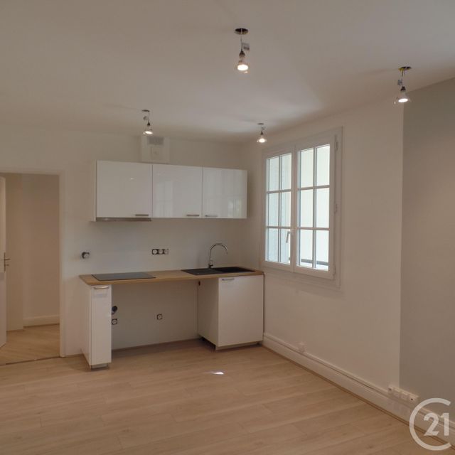 Appartement F2 à louer - 2 pièces - 37.0 m2 - VILLEURBANNE - 69 - RHONE-ALPES - Century 21 Grande Rue
