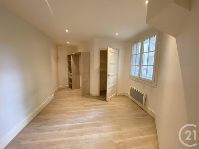 Appartement F2 à louer - 2 pièces - 37.0 m2 - VILLEURBANNE - 69 - RHONE-ALPES - Century 21 Grande Rue