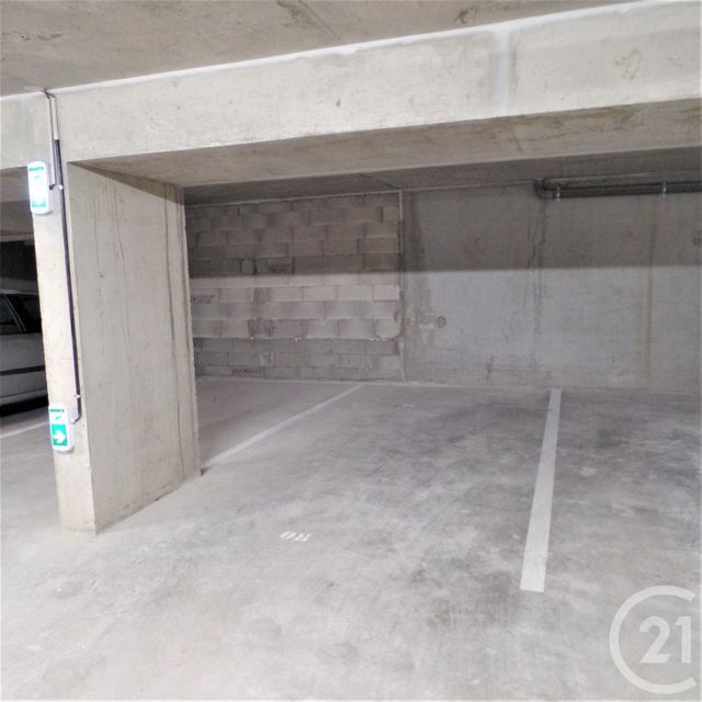 parking à louer - 10.0 m2 - VILLEURBANNE - 69 - RHONE-ALPES - Century 21 Grande Rue