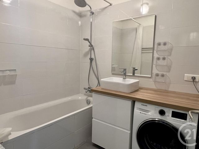 Appartement F3 à louer - 3 pièces - 67.06 m2 - LYON - 69003 - RHONE-ALPES - Century 21 Grande Rue
