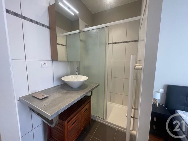 Appartement F2 à louer - 2 pièces - 44.73 m2 - LYON - 69003 - RHONE-ALPES - Century 21 Grande Rue