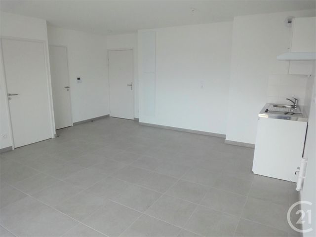 Appartement T2 à louer - 2 pièces - 43.37 m2 - LYON - 69007 - RHONE-ALPES - Century 21 Grande Rue