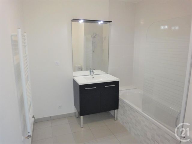 Appartement T2 à louer - 2 pièces - 43.37 m2 - LYON - 69007 - RHONE-ALPES - Century 21 Grande Rue