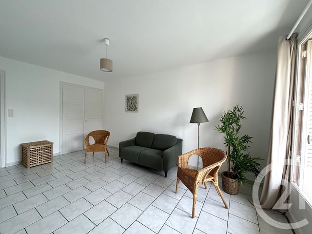 Appartement F4 à louer - 4 pièces - 70.0 m2 - OULLINS - 69 - RHONE-ALPES - Century 21 Grande Rue