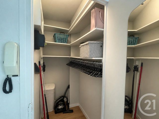 Appartement T2 à louer - 2 pièces - 46.08 m2 - OULLINS - 69 - RHONE-ALPES - Century 21 Grande Rue