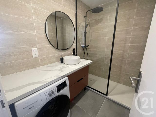 Appartement T2 à louer - 2 pièces - 46.08 m2 - OULLINS - 69 - RHONE-ALPES - Century 21 Grande Rue