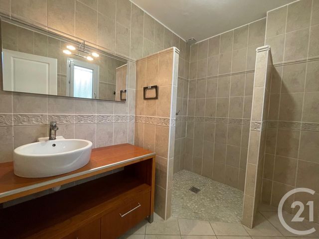 maison à louer - 4 pièces - 116.9 m2 - PIERRE BENITE - 69 - RHONE-ALPES - Century 21 Grande Rue