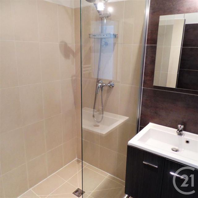Appartement F3 à louer - 3 pièces - 57.32 m2 - VILLEURBANNE - 69 - RHONE-ALPES - Century 21 Grande Rue