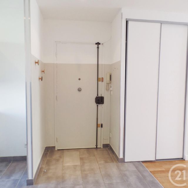 Appartement F3 à louer - 3 pièces - 57.32 m2 - VILLEURBANNE - 69 - RHONE-ALPES - Century 21 Grande Rue