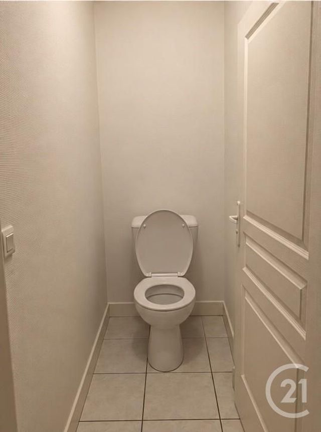 Appartement T2 à louer - 2 pièces - 39.2 m2 - ST ETIENNE - 42 - RHONE-ALPES - Century 21 Grande Rue
