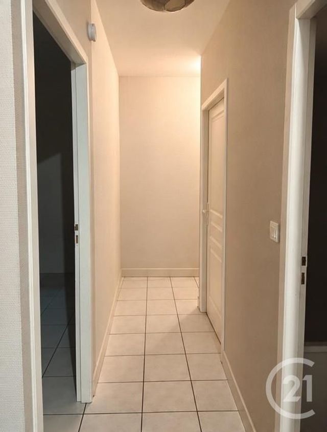 Appartement T2 à louer - 2 pièces - 39.2 m2 - ST ETIENNE - 42 - RHONE-ALPES - Century 21 Grande Rue