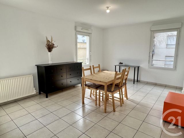Appartement T3 à louer - 3 pièces - 63.2 m2 - VILLEURBANNE - 69 - RHONE-ALPES - Century 21 Grande Rue
