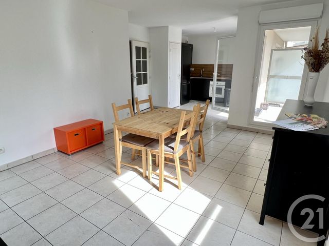 Appartement T3 à louer - 3 pièces - 63.2 m2 - VILLEURBANNE - 69 - RHONE-ALPES - Century 21 Grande Rue